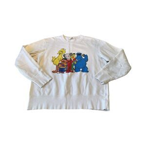 KAWS Sesame Street x Uniqlo Men’s‎ Medium White Crewneck Sweatshirt Pullover